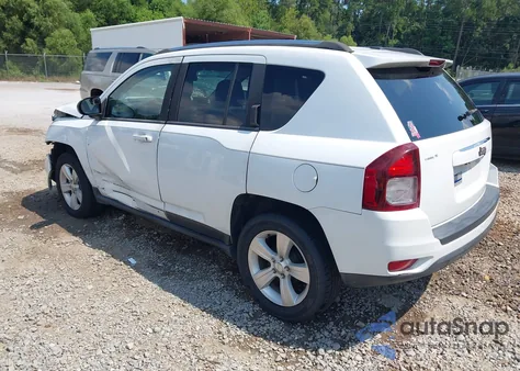 2014 Jeep Compass Sport z USA, uszkodzony, nr VIN 1C4NJCBB6ED747797